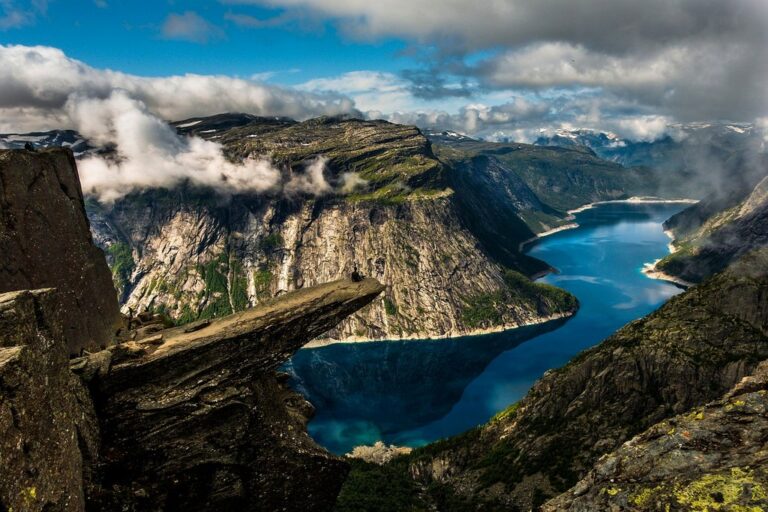 water trolltunga ringedalsvannet nature norway mountain landscape the nature of the clouds skjeggedal