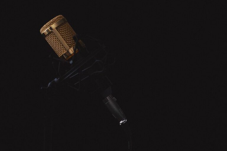 microphone music sound mic musical audio vocal voice live radio speech broadcasting record studio recording studio audio equipment microphone microphone music music music music music radio studio